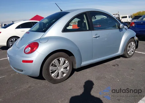 2010 Volkswagen New Beetle 2.5L Final Edition из США, поврежденный, VIN 3VWPW3AG0AM009464